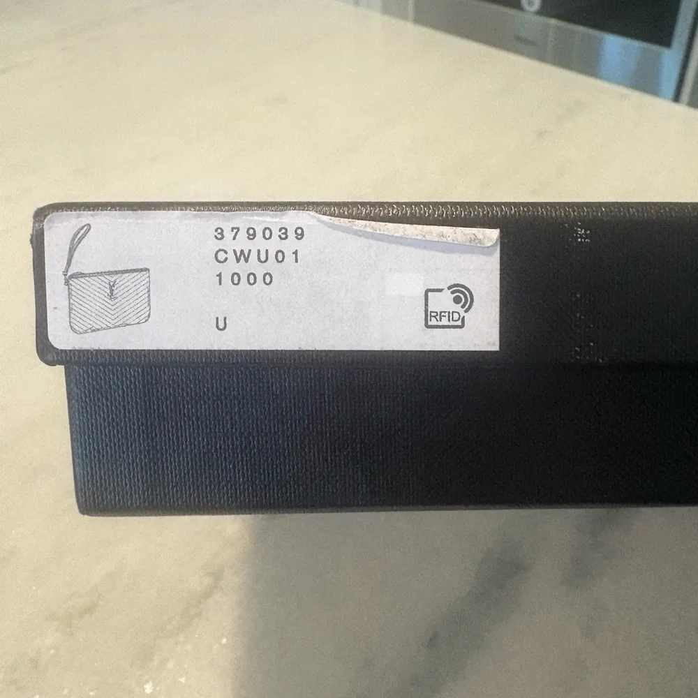 YSL clutch - Picture 8 of 10